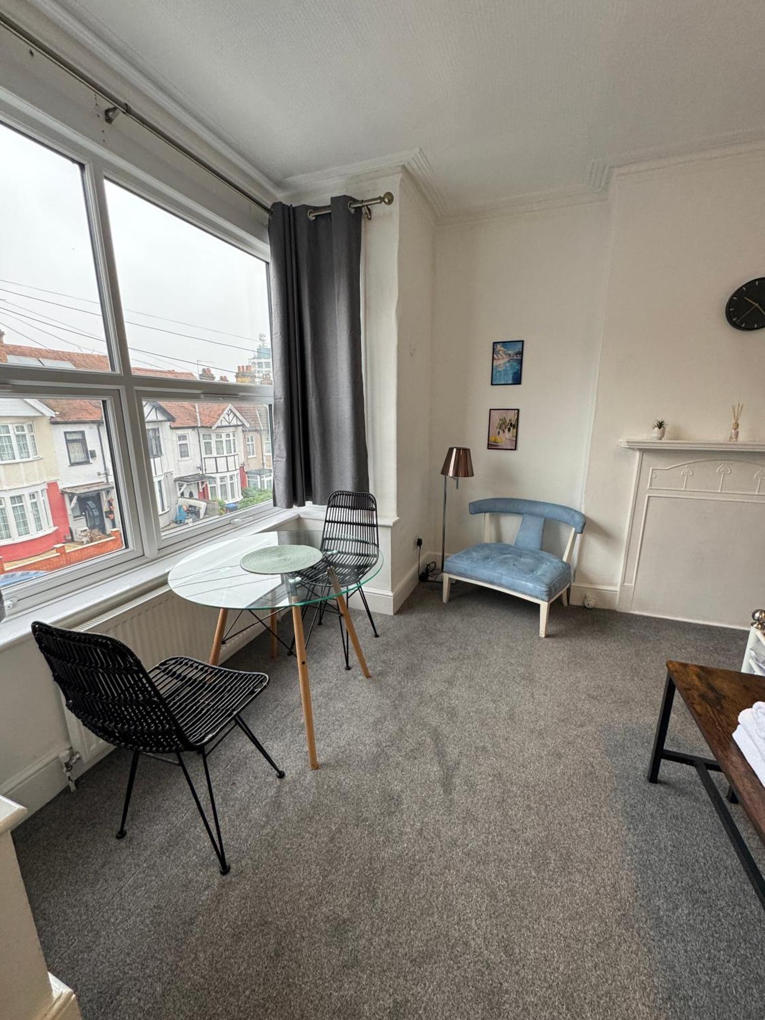 Cosy Double Rooms A Stones Throw From Wembley Stadium London Exteriör bild