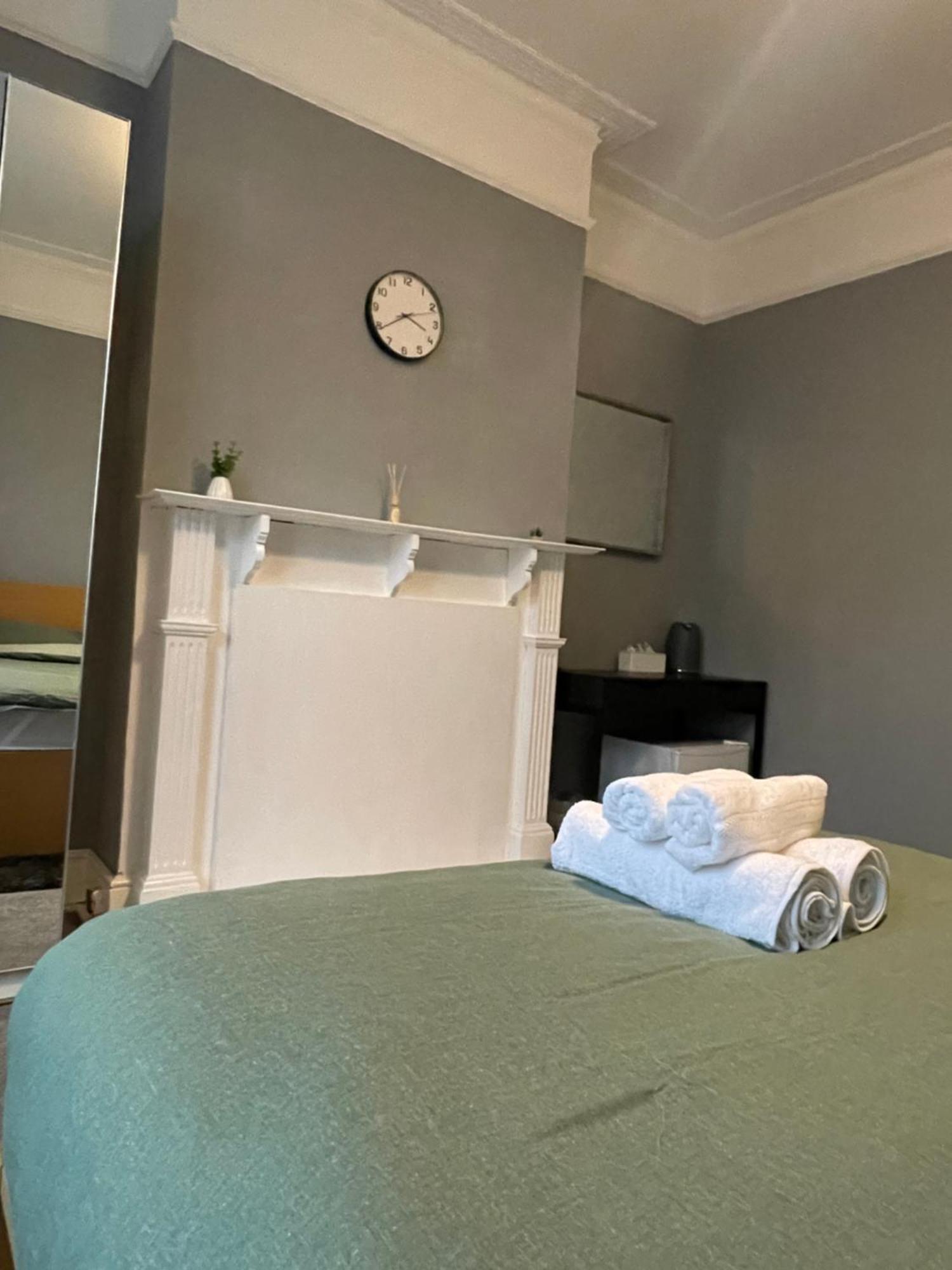 Cosy Double Rooms A Stones Throw From Wembley Stadium London Exteriör bild