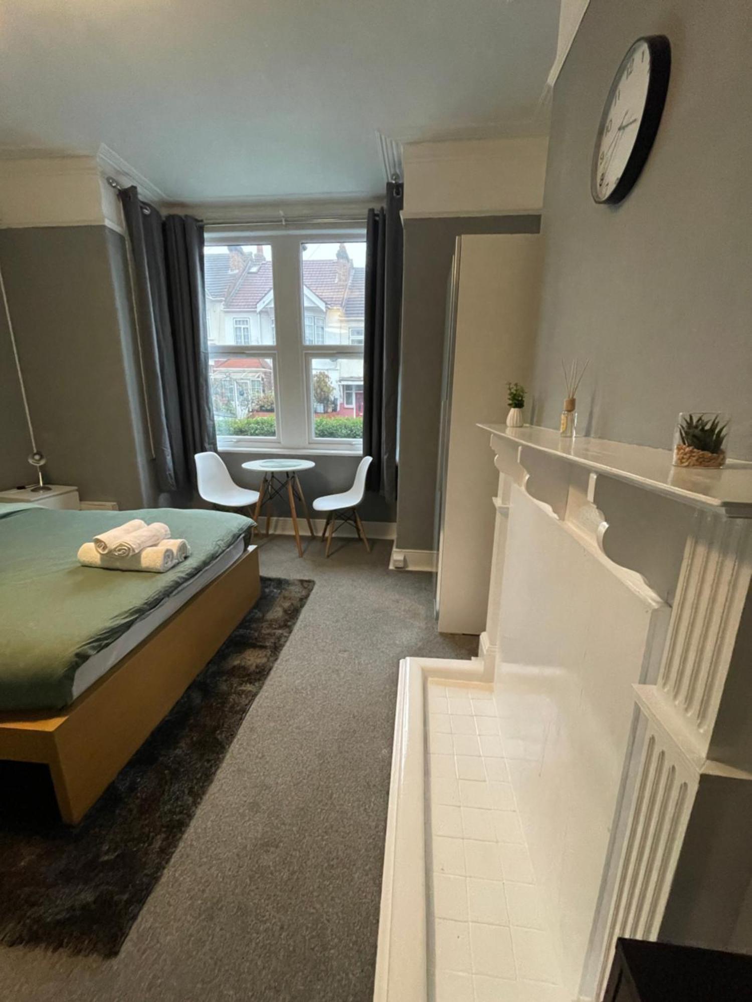 Cosy Double Rooms A Stones Throw From Wembley Stadium London Exteriör bild